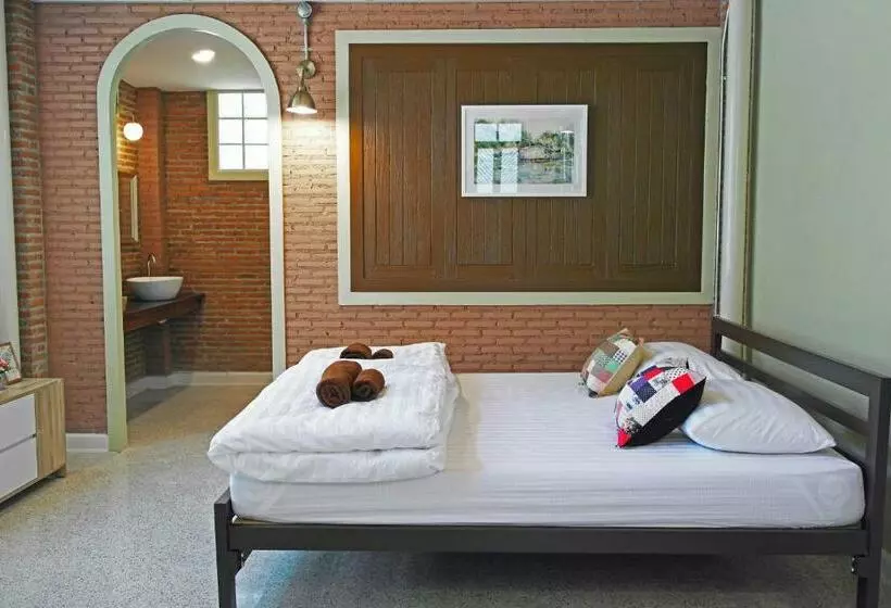 Hotelli บ้านก้ามปู อุทัยธานี