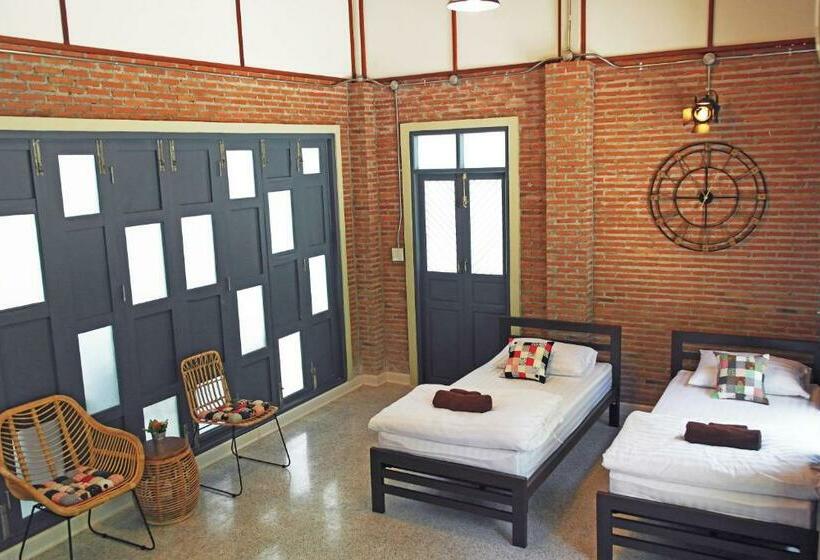 Otel บ้านก้ามปู อุทัยธานี