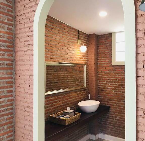 Otel บ้านก้ามปู อุทัยธานี