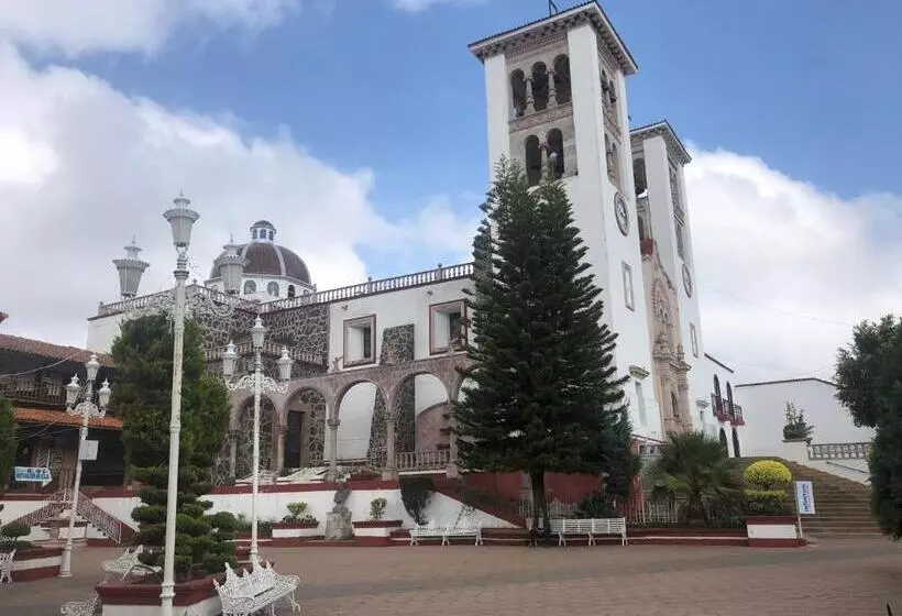 Hotelli Chiflon Villas