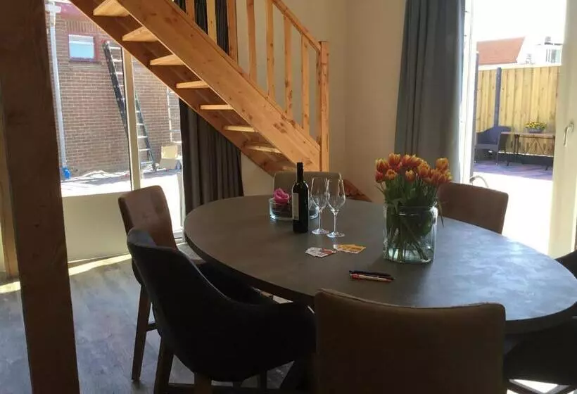 Hotelli Slaperij Salud! Studios & Appartementen