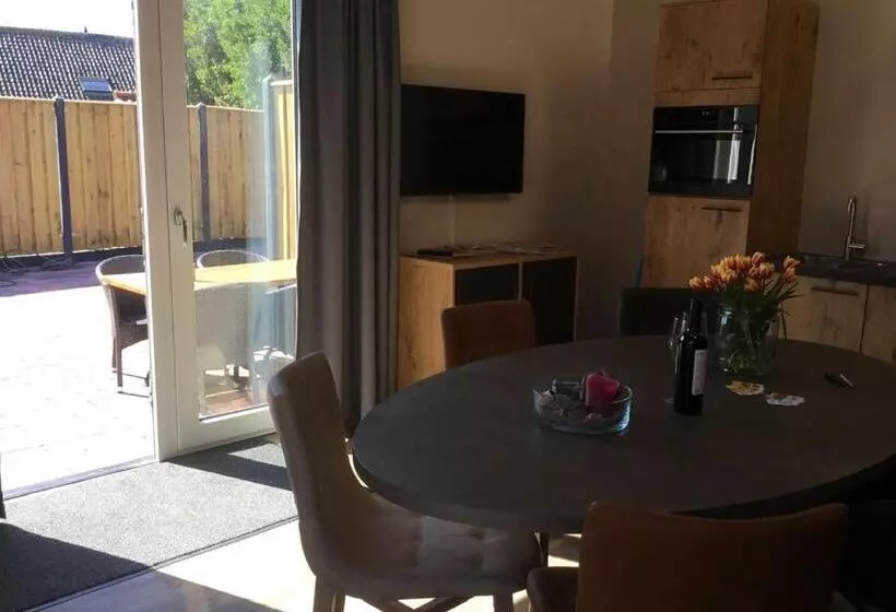 Hotelli Slaperij Salud! Studios & Appartementen