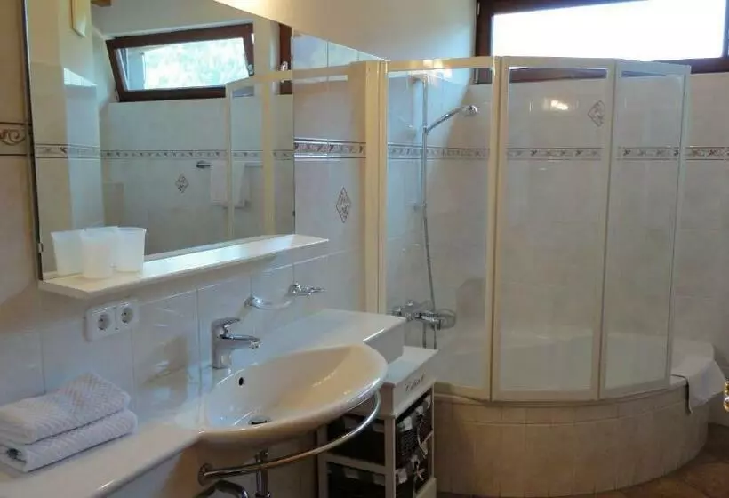 پانسیون Ferienwohnungen Birnbacher