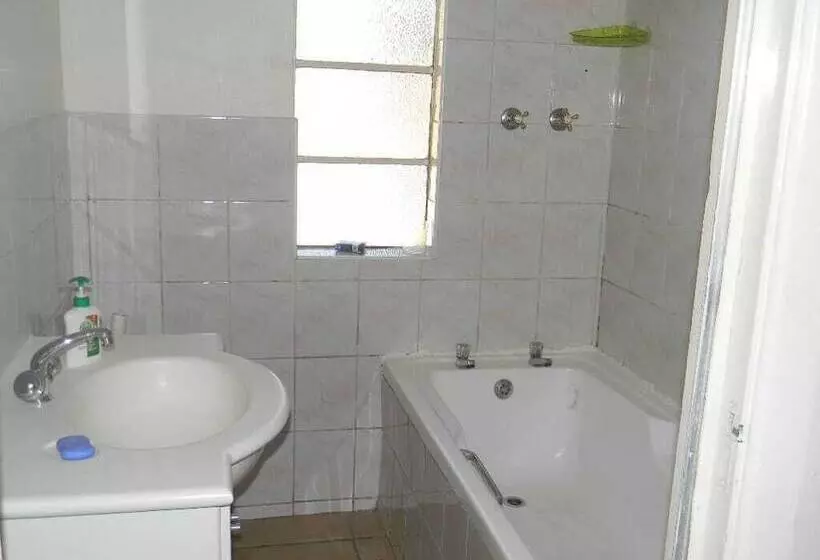 Majatalo M2t Guest House