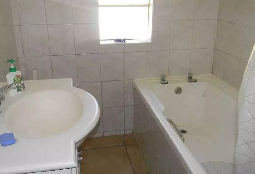 Majatalo M2t Guest House
