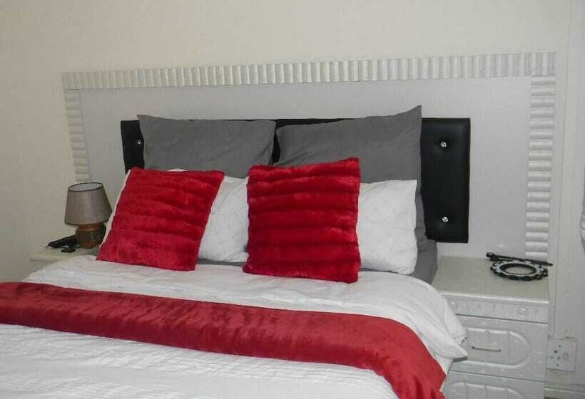 פנסיון M2t Guest House