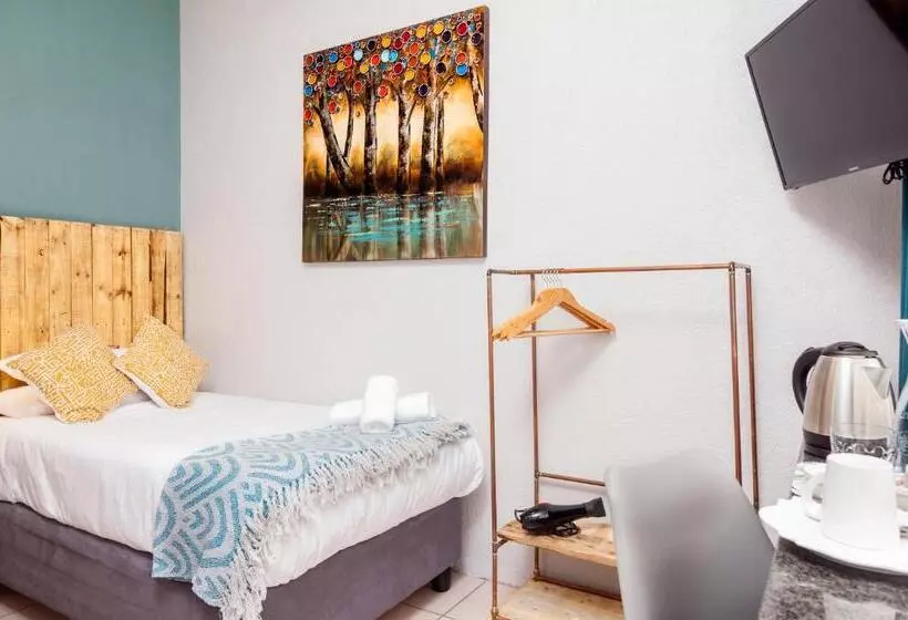 هاستل Rozelee Rest