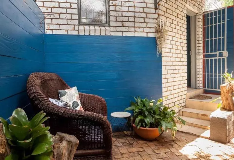 هاستل Rozelee Rest