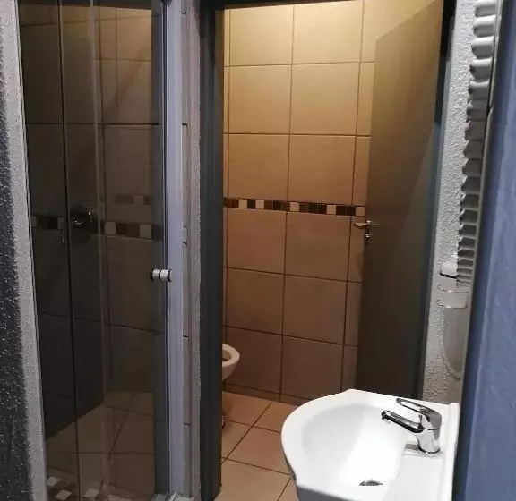 هاستل Rozelee Rest