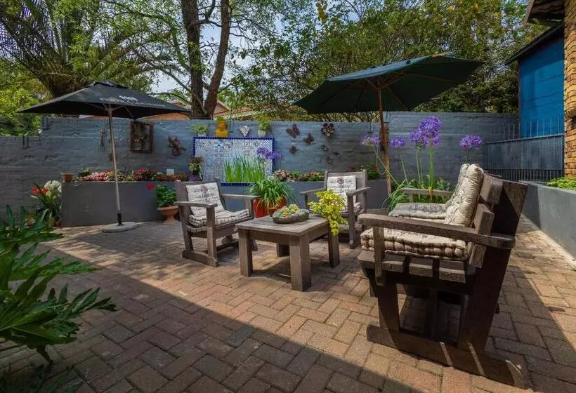 هاستل Rozelee Rest