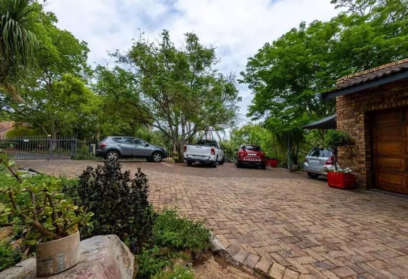 هاستل Rozelee Rest