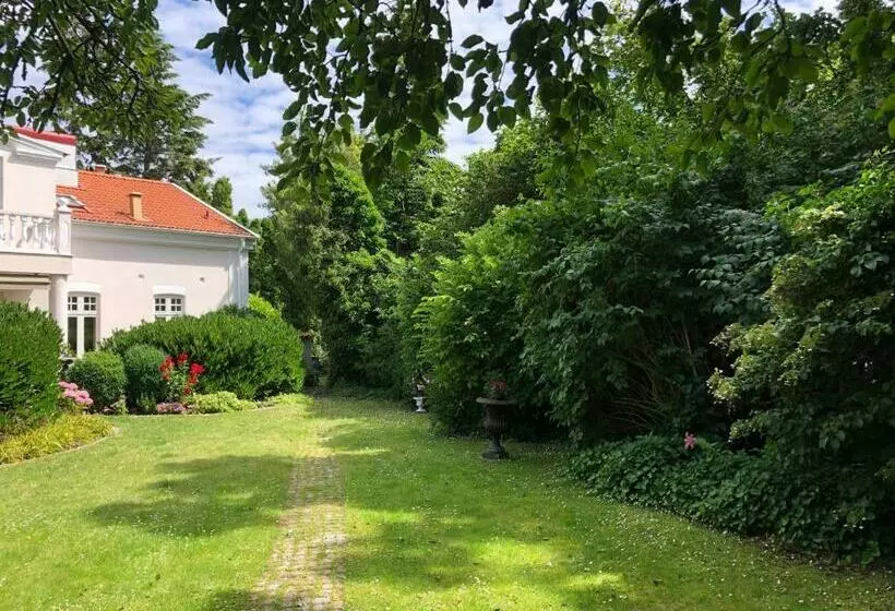 تختخواب و صبحانه Villa Elena