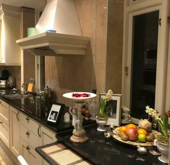 تختخواب و صبحانه Villa Elena