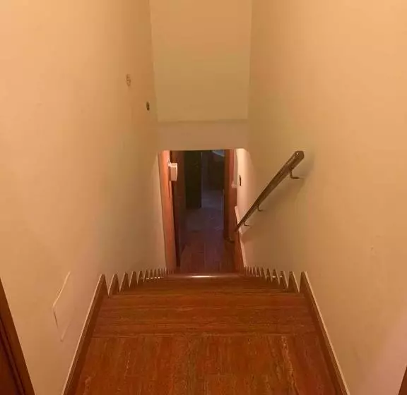 پانسیون Airport Tourist S Home