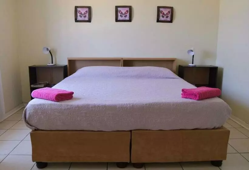 Majatalo Emfuleni Country House