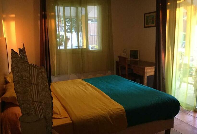 پانسیون Lé Fè Coco