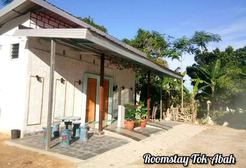 ペンション Roomstay Tok Abah A
