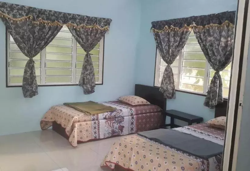 ペンション Roomstay Tok Abah A