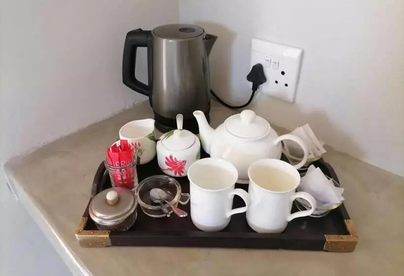 ペンション Tzamenkomst River Lodge