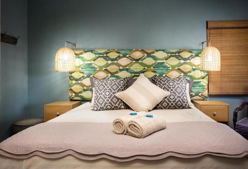 פנסיון Tzamenkomst River Lodge