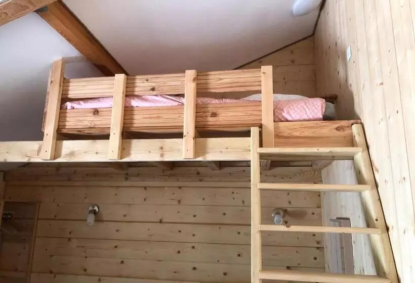 ベッドアンドブレックファースト La Petite Ferme De Pouillon   Parc Animalier   Aire De Loisirs