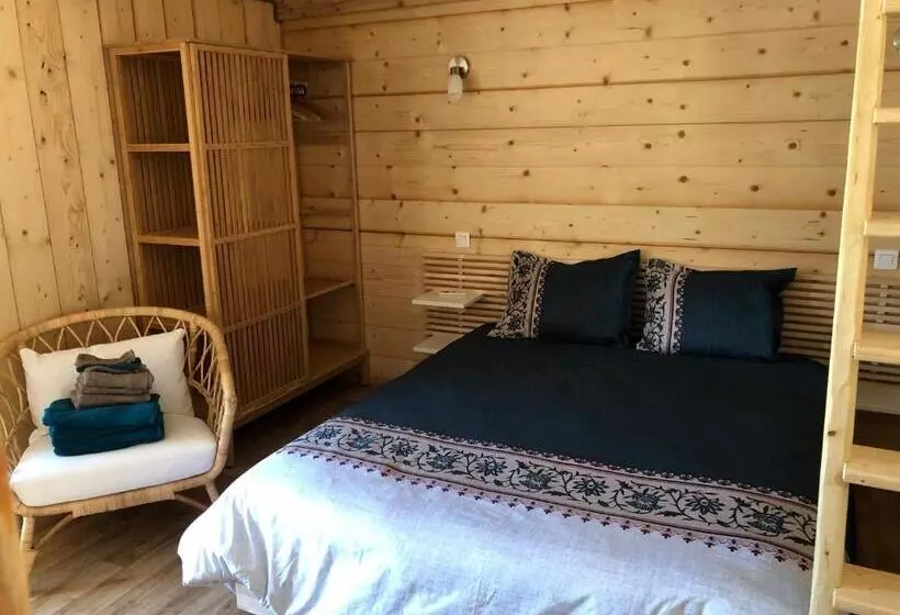 ベッドアンドブレックファースト La Petite Ferme De Pouillon   Parc Animalier   Aire De Loisirs