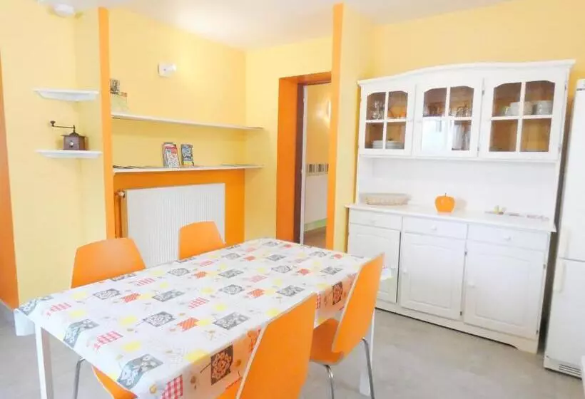 ベッドアンドブレックファースト La Petite Ferme De Pouillon   Parc Animalier   Aire De Loisirs