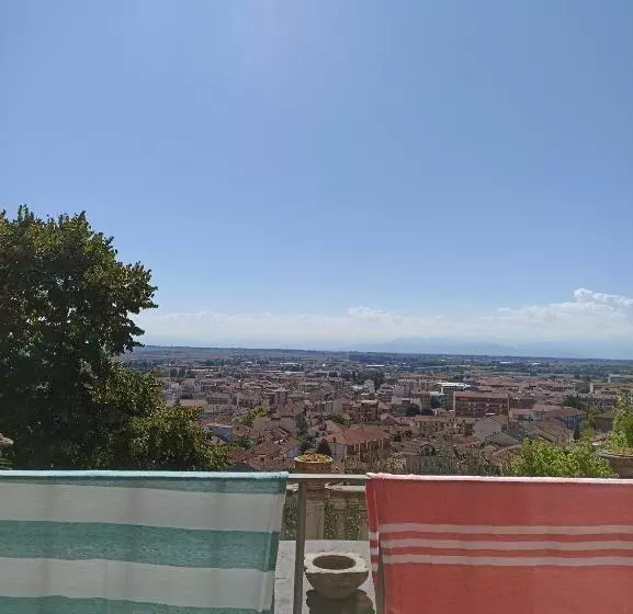 Aamiaismajoitus (B&B) Villa Adriana