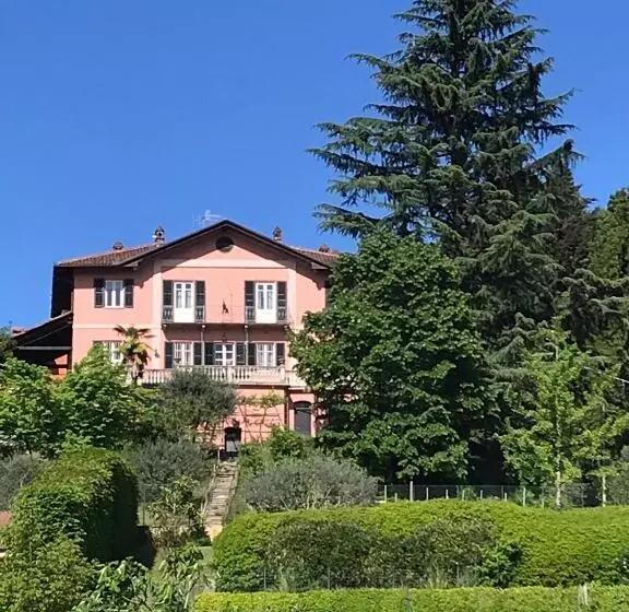 Aamiaismajoitus (B&B) Villa Adriana