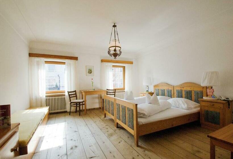 ホテル Ristorante Napoleone