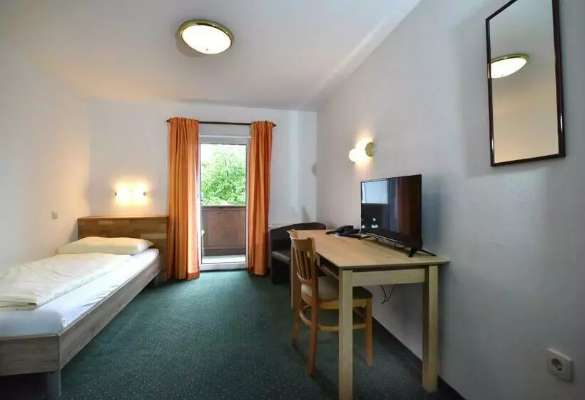 ホテル &wirtshaus Sonne