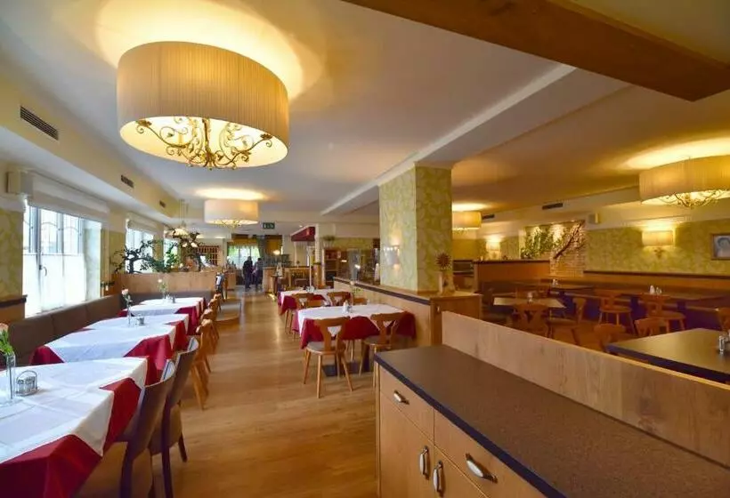 ホテル &wirtshaus Sonne