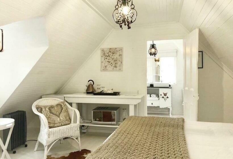 פנסיון Drewry Lane