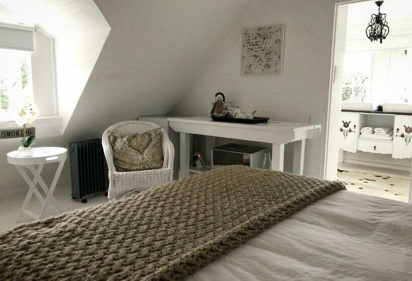 פנסיון Drewry Lane