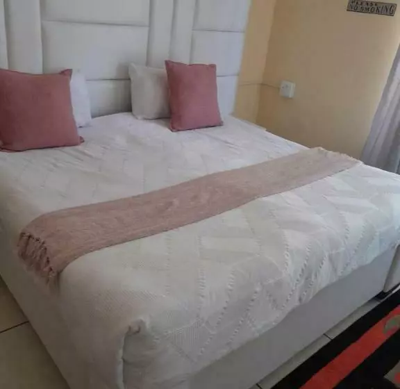 Majatalo Hadassa Guest House