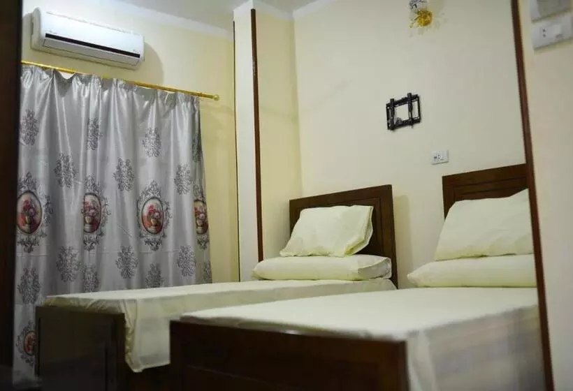 پانسیون Kosh Royal House