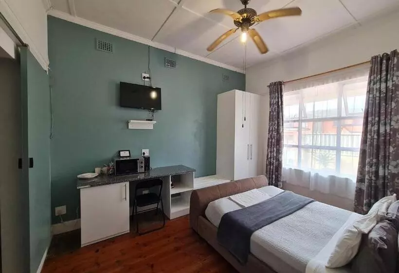 پانسیون The Beach Hide