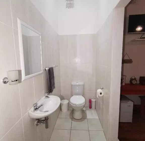 پانسیون The Beach Hide