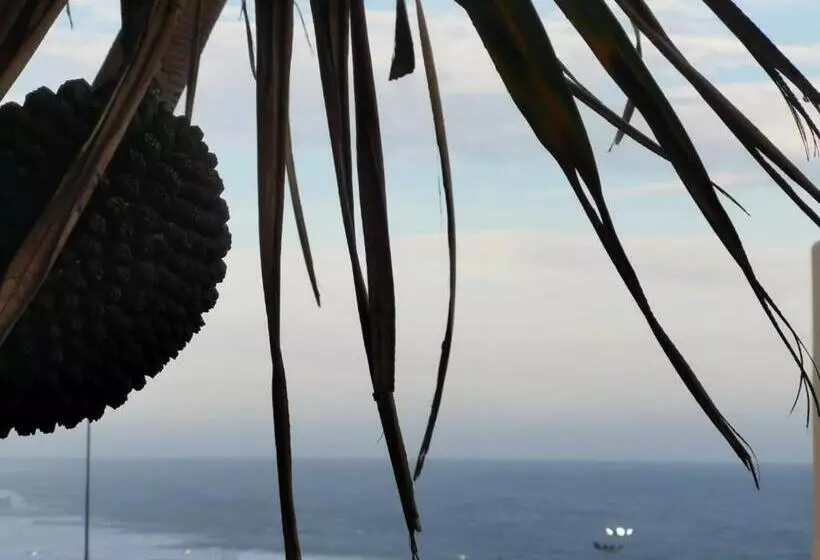 پانسیون The Beach Hide