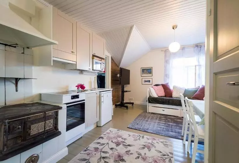 Retkeilymaja Ainabnb   Residence Kappsäcken