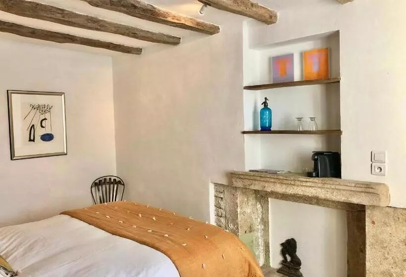 Aamiaismajoitus (B&B) La Cour Des Délices