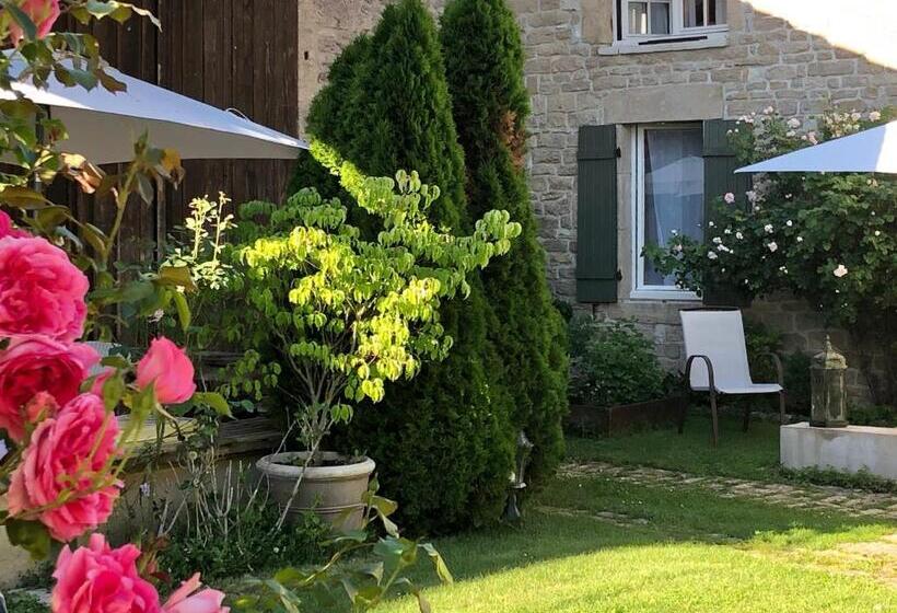 ベッドアンドブレックファースト La Cour Des Délices