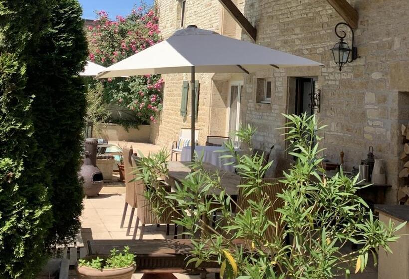 ベッドアンドブレックファースト La Cour Des Délices