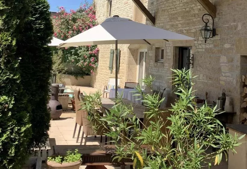 Aamiaismajoitus (B&B) La Cour Des Délices