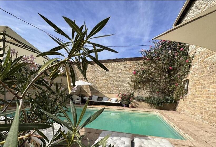 ベッドアンドブレックファースト La Cour Des Délices