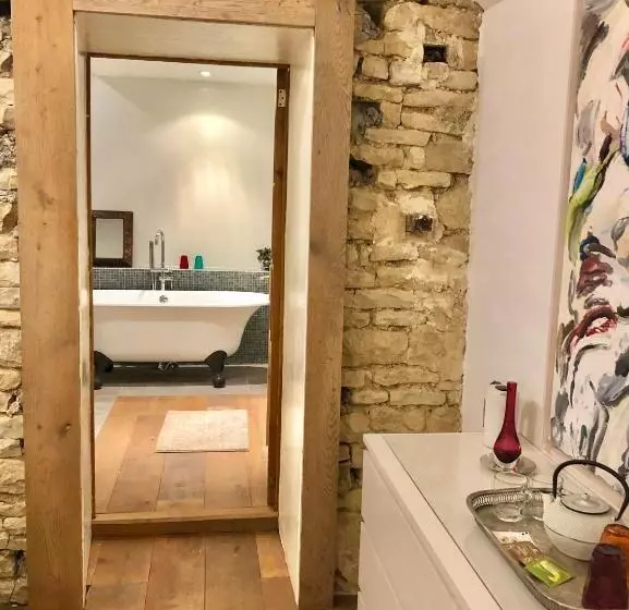 Aamiaismajoitus (B&B) La Cour Des Délices