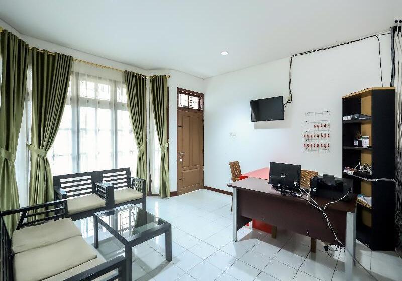 Отель Oyo 1582 Bungo Guest House