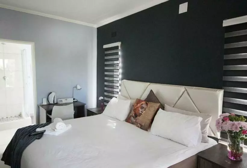 ペンション 2 On Zk Matthews Guesthouse