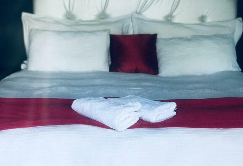 Pension 2 On Zk Matthews Guesthouse