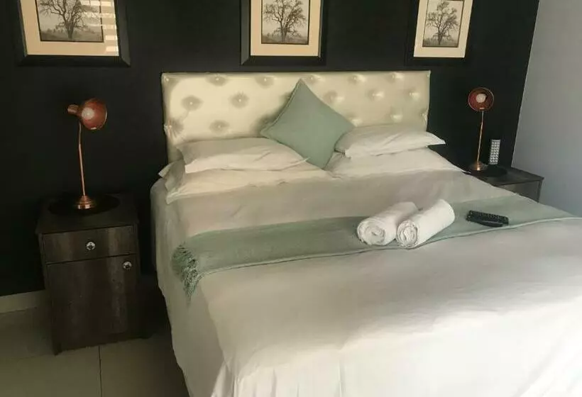 ペンション 2 On Zk Matthews Guesthouse